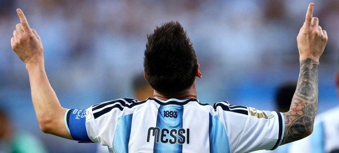 Messi igualó una marca histórica de Müller en la goleada de Argentina